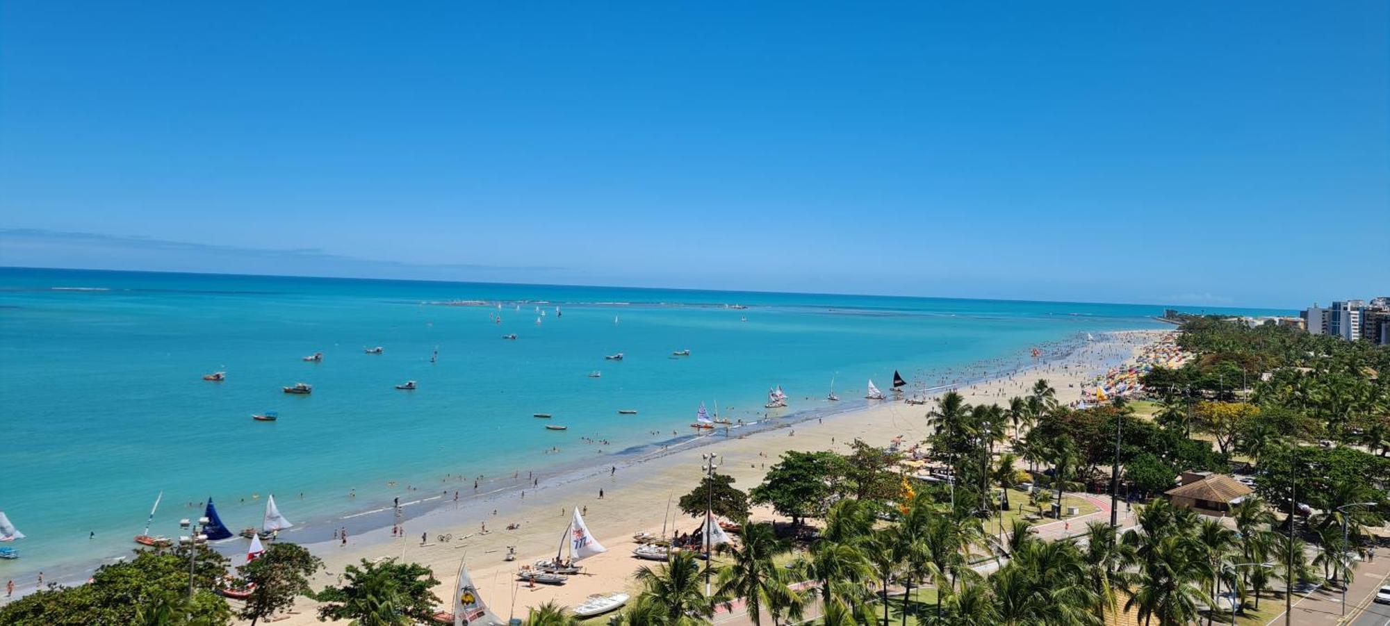 Beira Mar De Pajuçara / Apartamento